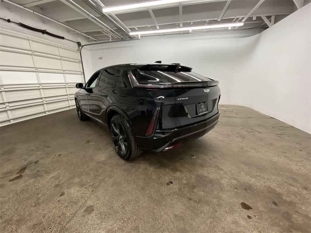 2024 Cadillac LYRIQ Sport 3