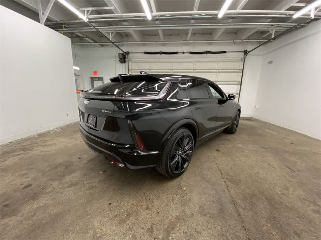 2024 Cadillac LYRIQ Sport 3