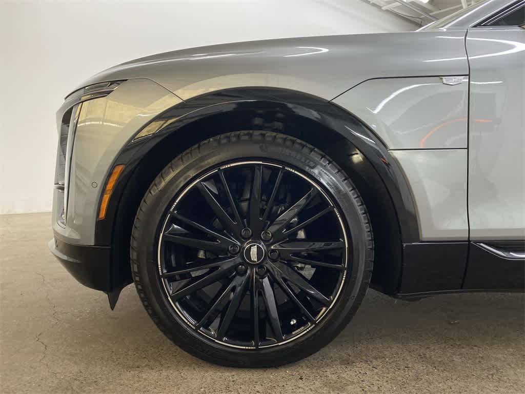 2025 Cadillac LYRIQ Sport 3