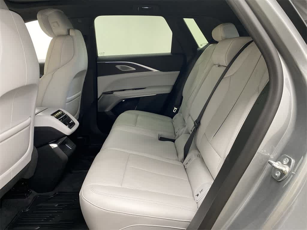 2025 Cadillac LYRIQ Sport 3