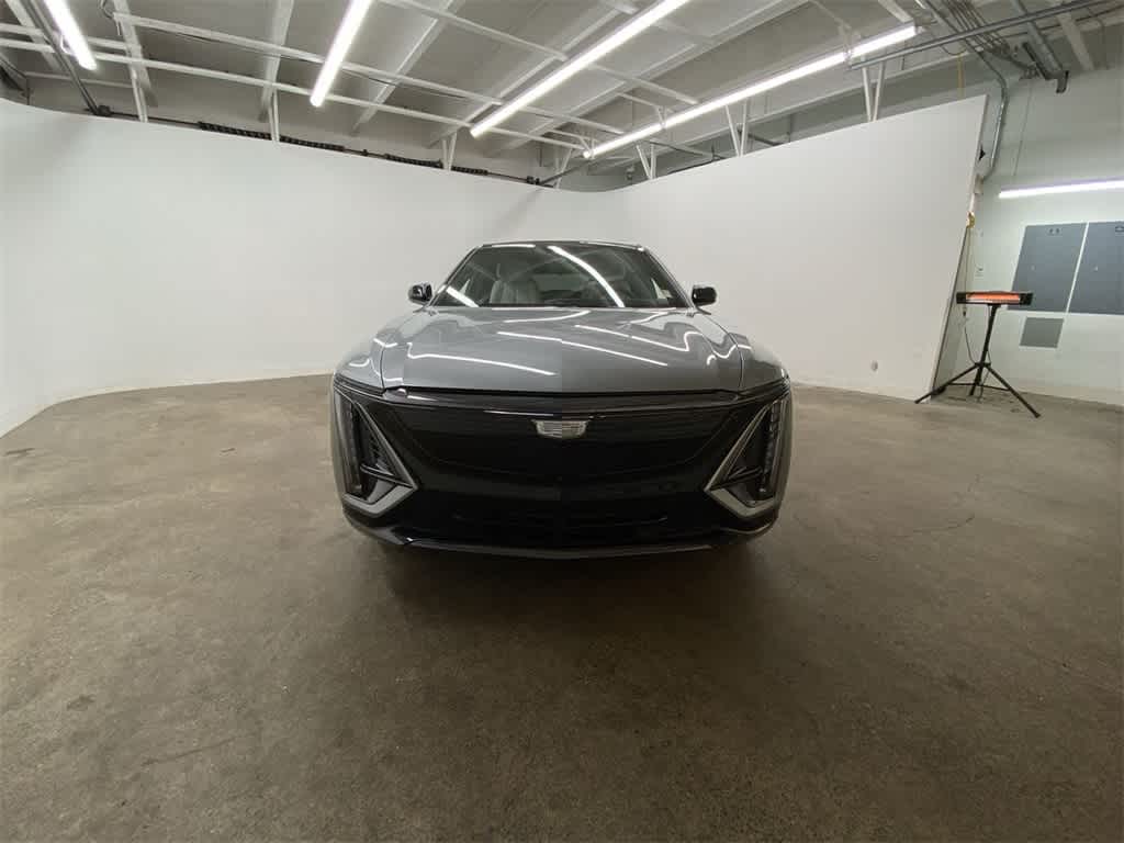 2025 Cadillac LYRIQ Sport 3