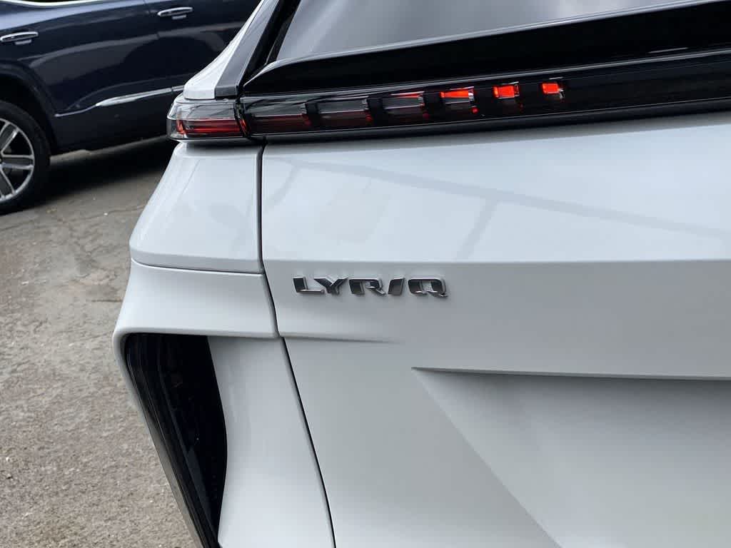 2025 Cadillac LYRIQ Sport 3