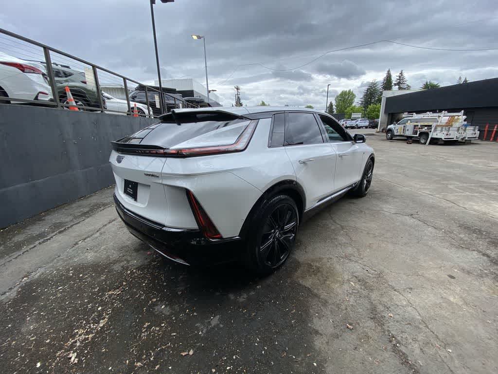 2025 Cadillac LYRIQ Sport 3