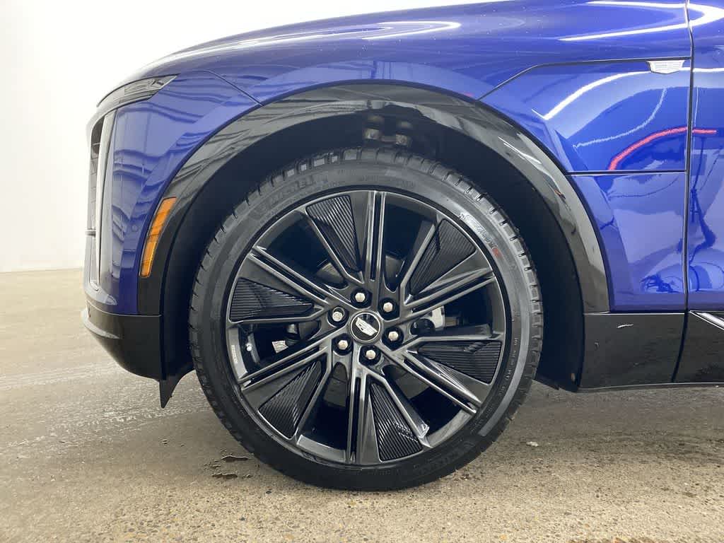 2025 Cadillac LYRIQ Sport 3