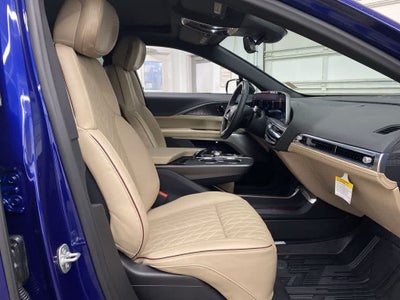 2025 Cadillac LYRIQ Sport 3