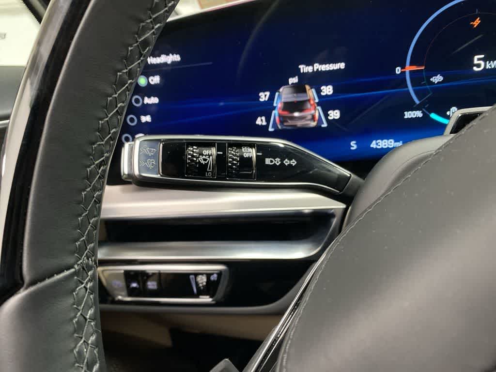 2025 Cadillac LYRIQ Sport 3