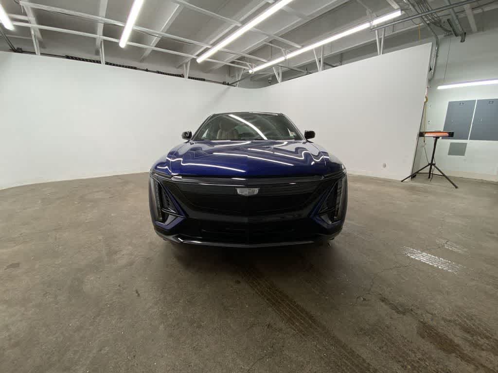 2025 Cadillac LYRIQ Sport 3