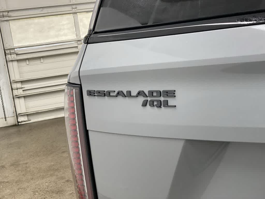2026 Cadillac ESCALADE IQL Sport