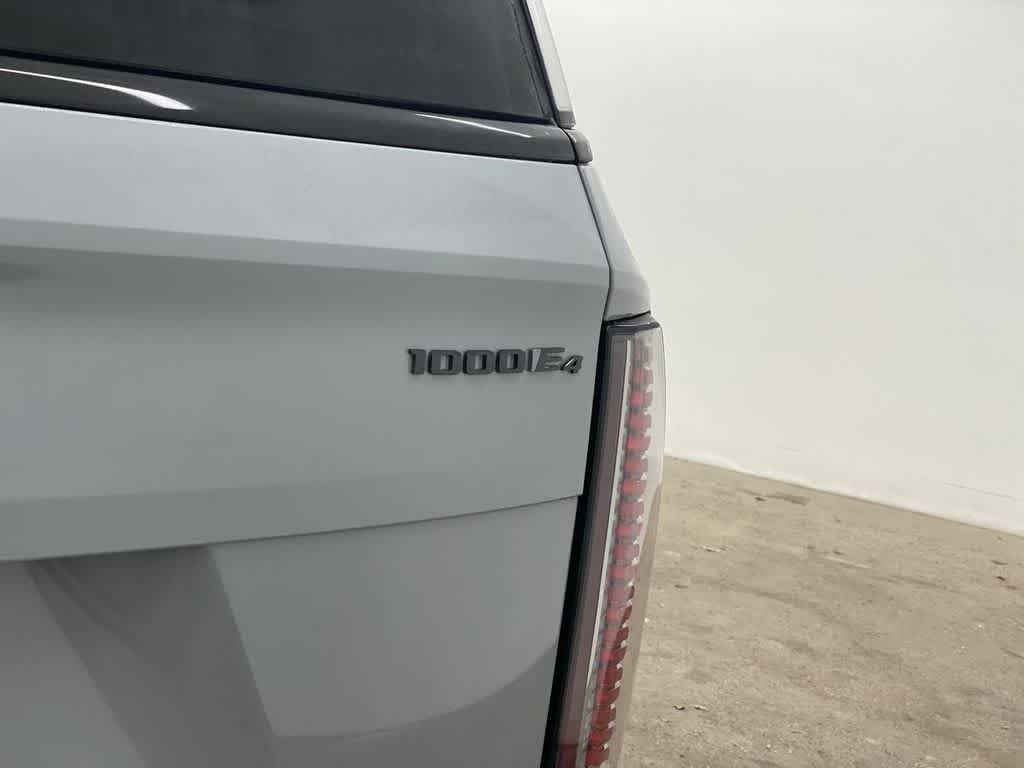 2026 Cadillac ESCALADE IQL Sport