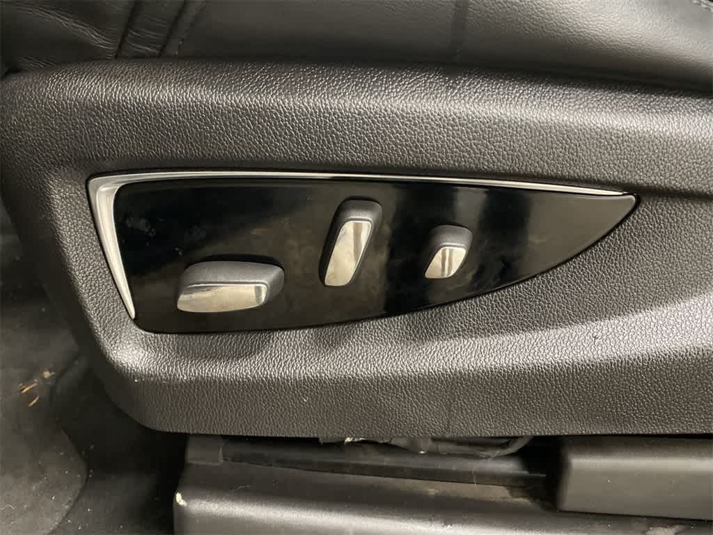 2015 Cadillac Escalade Luxury