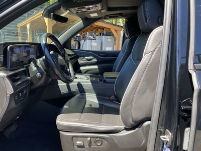 2022 Cadillac Escalade ESV Sport
