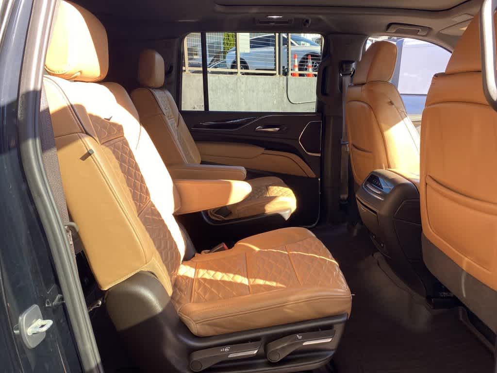 2023 Cadillac Escalade ESV 4WD Sport