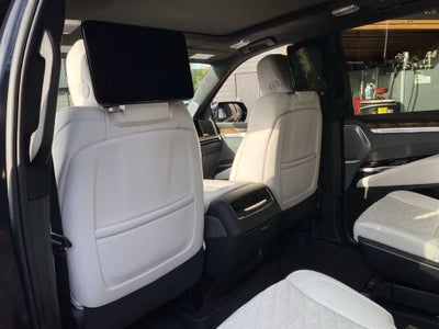 2025 Cadillac Escalade Premium Luxury Platinum