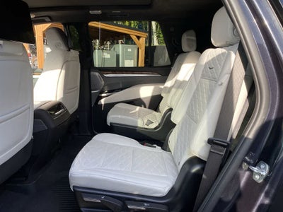 2025 Cadillac Escalade Premium Luxury Platinum