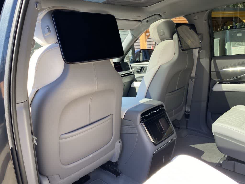 2025 Cadillac ESCALADE IQ Luxury 1