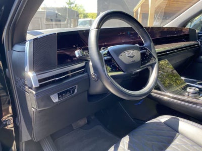 2026 Cadillac ESCALADE IQ Luxury