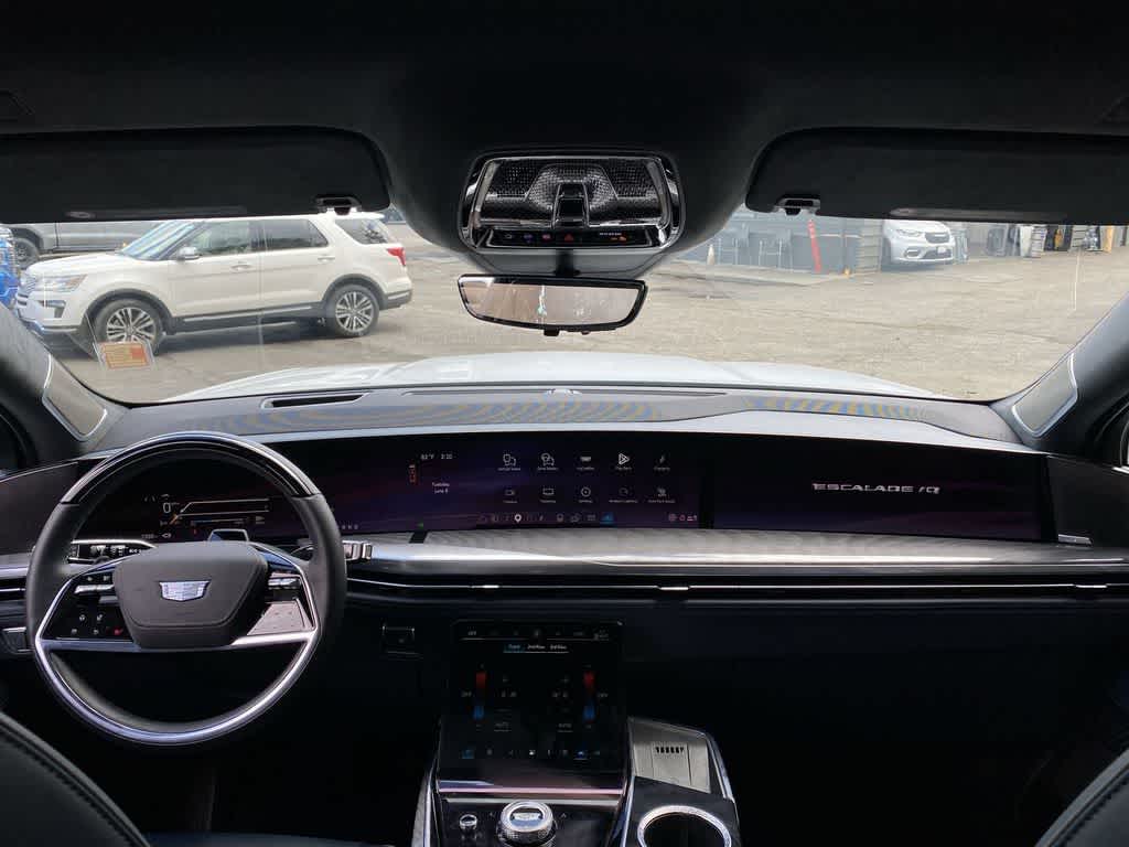 2025 Cadillac ESCALADE IQ Luxury 2