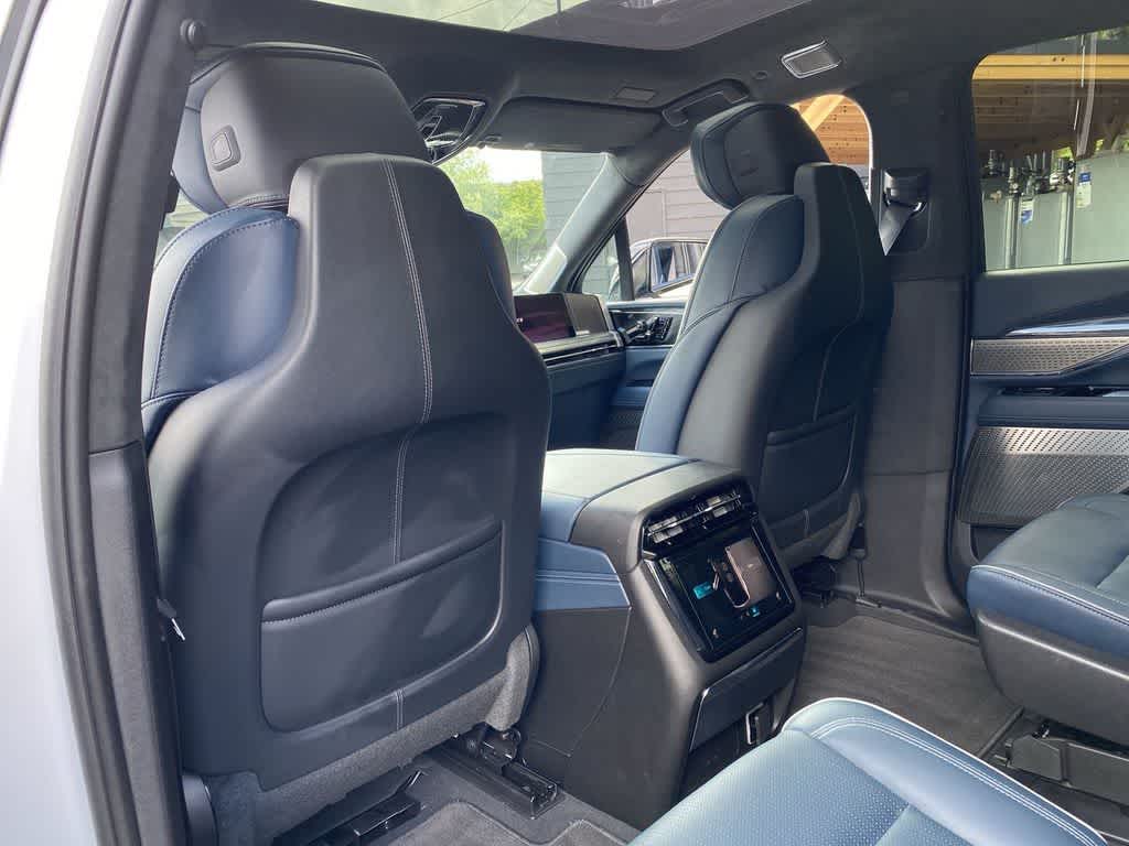 2025 Cadillac ESCALADE IQ Luxury 2