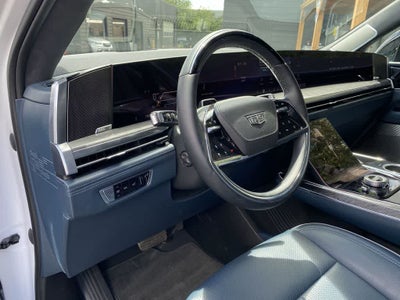 2025 Cadillac ESCALADE IQ Luxury 2