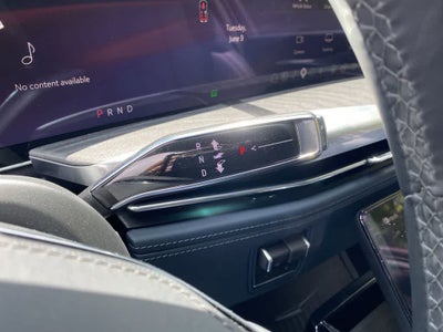 2025 Cadillac ESCALADE IQ Luxury 2