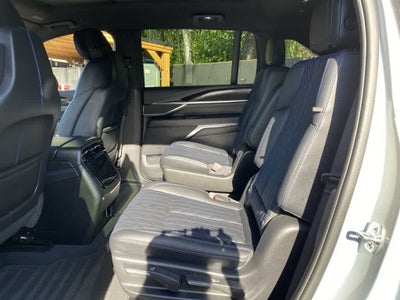 2025 Cadillac ESCALADE IQ Sport 1