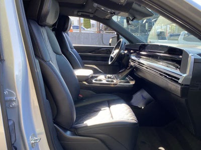 2025 Cadillac ESCALADE IQ Sport 1