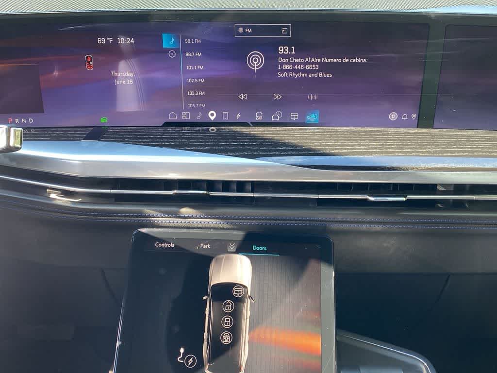 2025 Cadillac ESCALADE IQ Sport 1