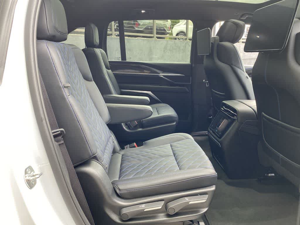 2026 Cadillac ESCALADE IQ Sport