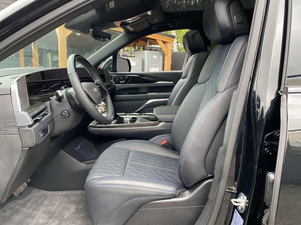 2025 Cadillac ESCALADE IQ Sport 1