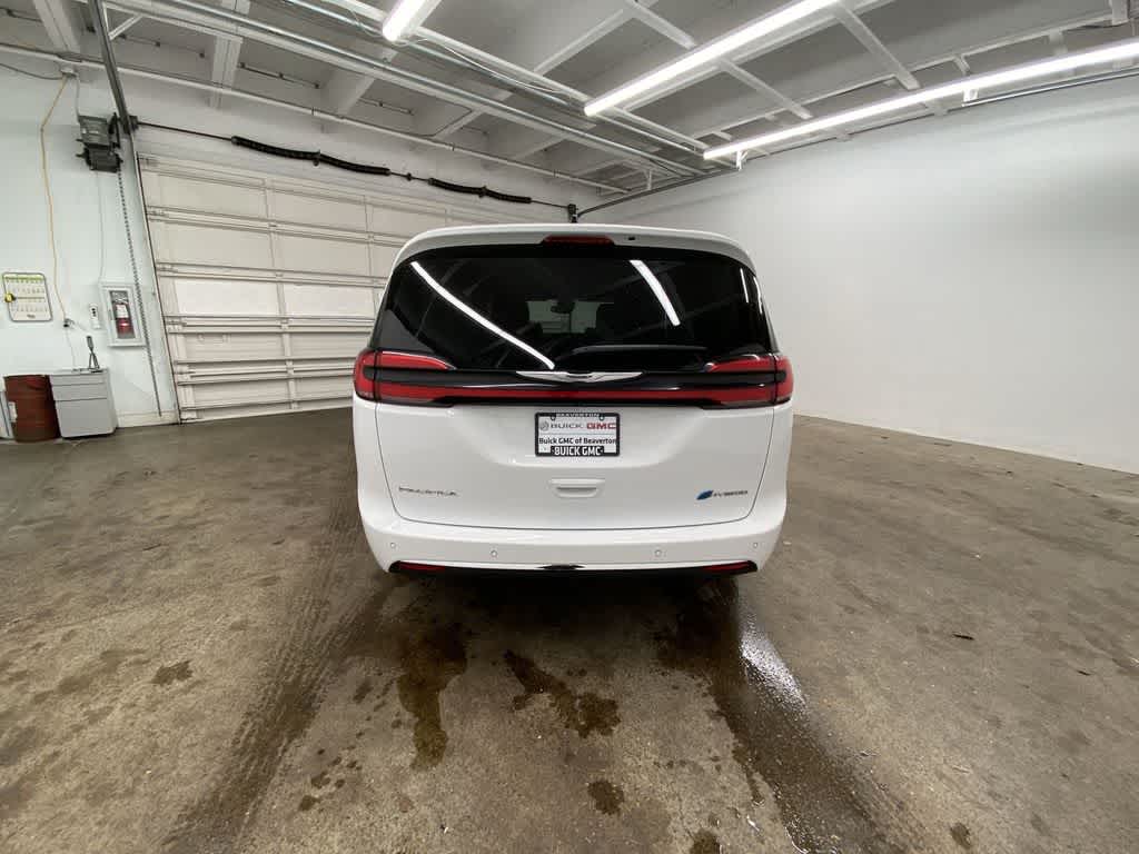 2024 Chrysler Pacifica Hybrid Select