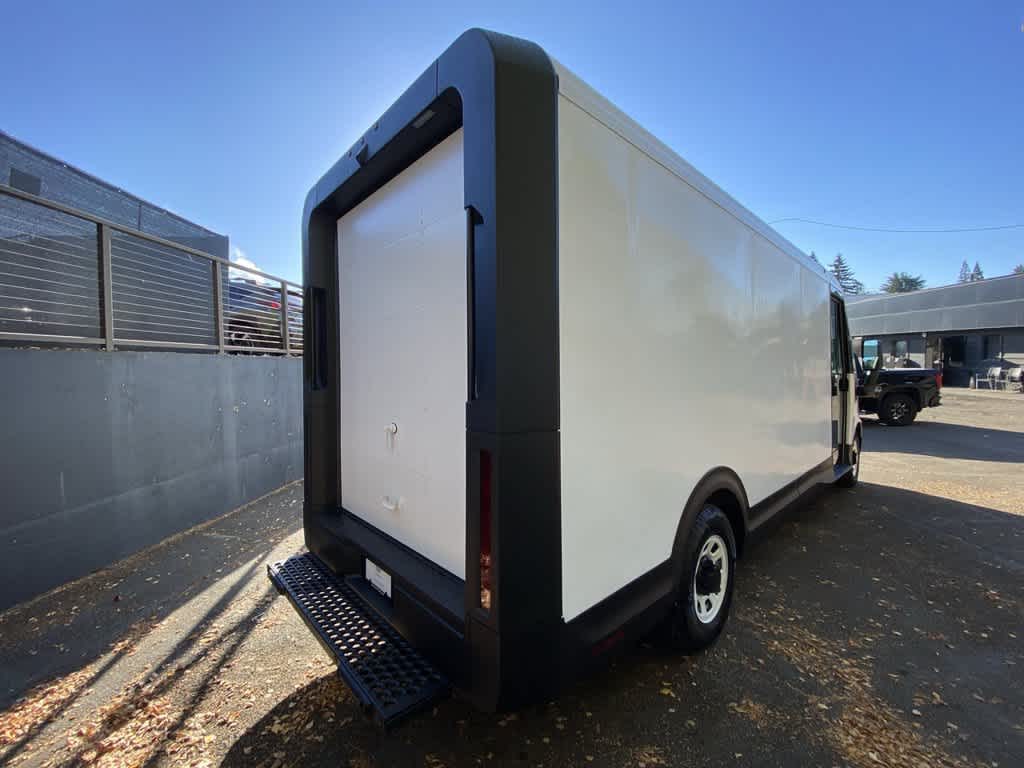 2024 BrightDrop Zevo 600 EJY