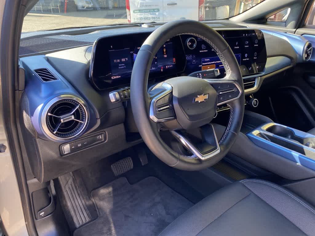 Used 2024 Chevrolet Equinox EV LT with VIN 3GN7DLRR0RS243875 for sale in Portland, OR