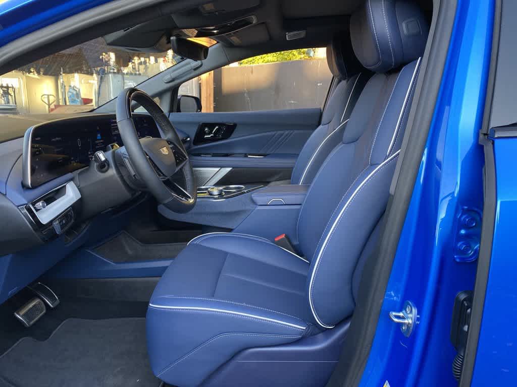 2026 Cadillac OPTIQ Premium Luxury