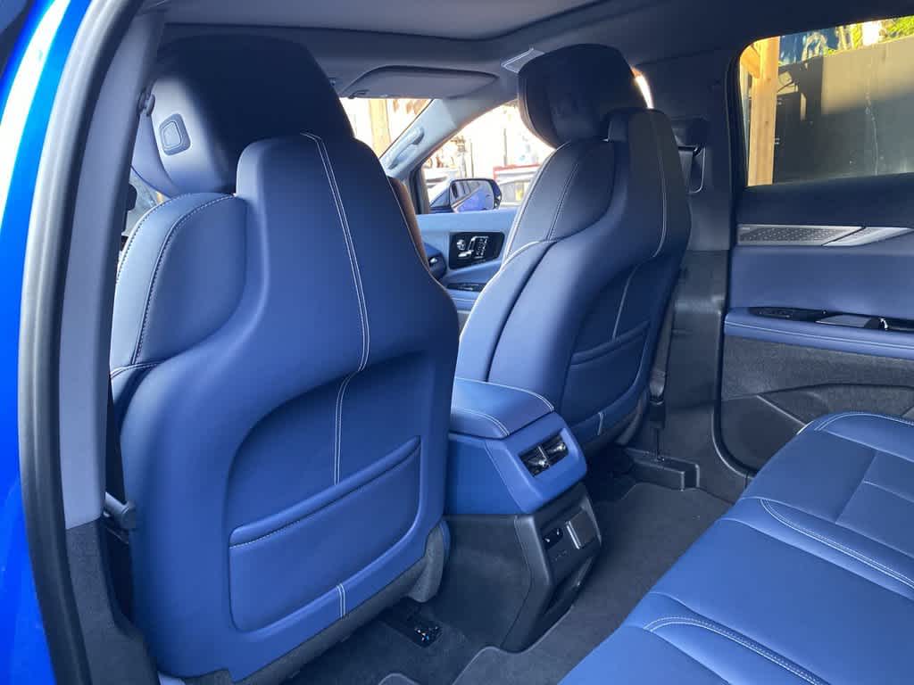 2026 Cadillac OPTIQ Premium Luxury
