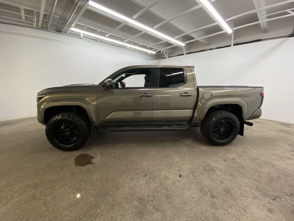 2024 Toyota Tacoma 4WD SR5