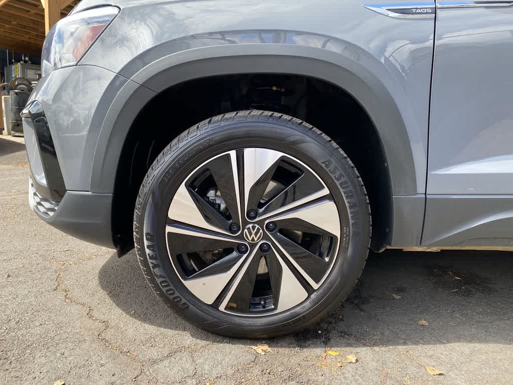 2024 Volkswagen Taos SE