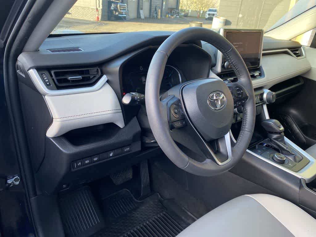 2023 Toyota RAV4 Hybrid XLE Premium