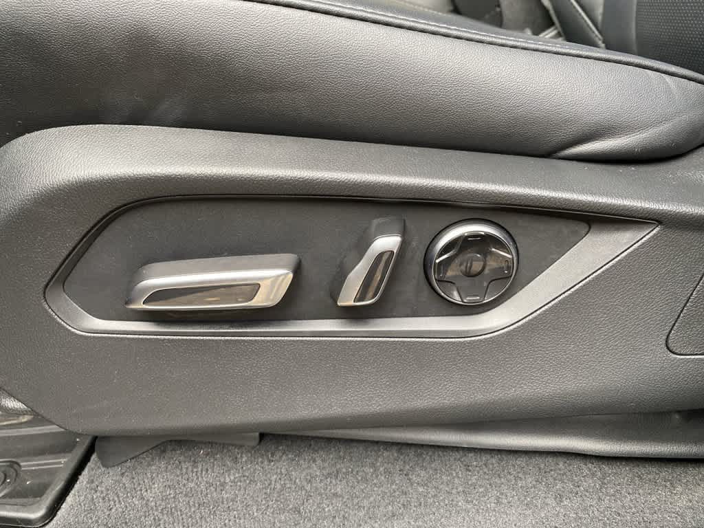 2023 Acura MDX w/Technology Package