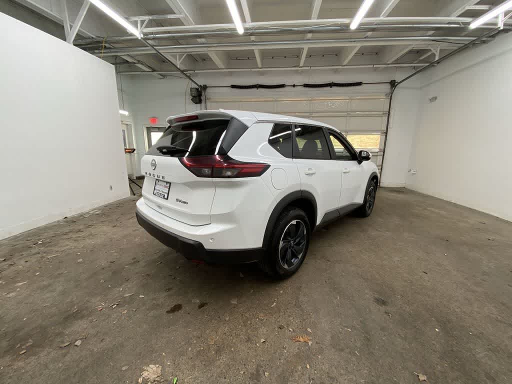 2024 Nissan Rogue SV