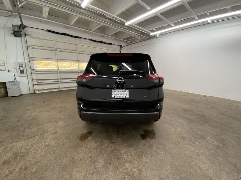 2025 Nissan Rogue SV