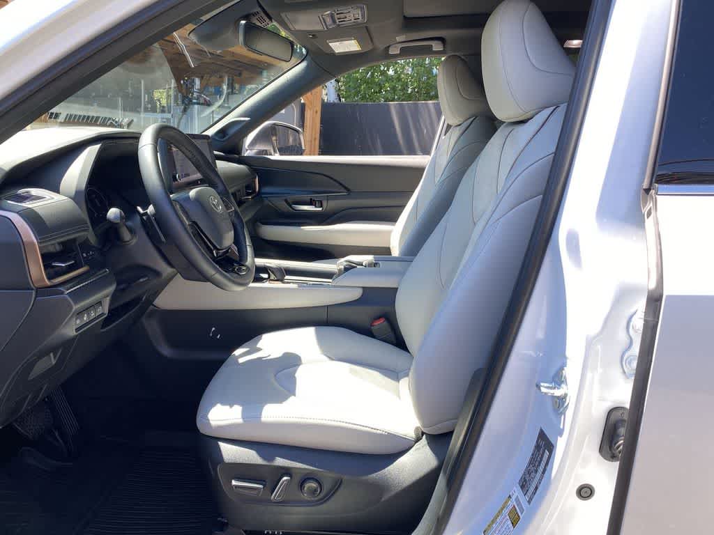 2025 Toyota Grand Highlander Hybrid MAX Limited