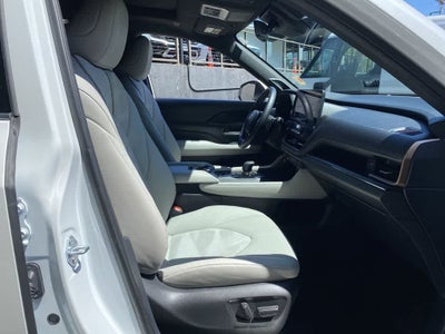 2025 Toyota Grand Highlander Hybrid MAX Limited