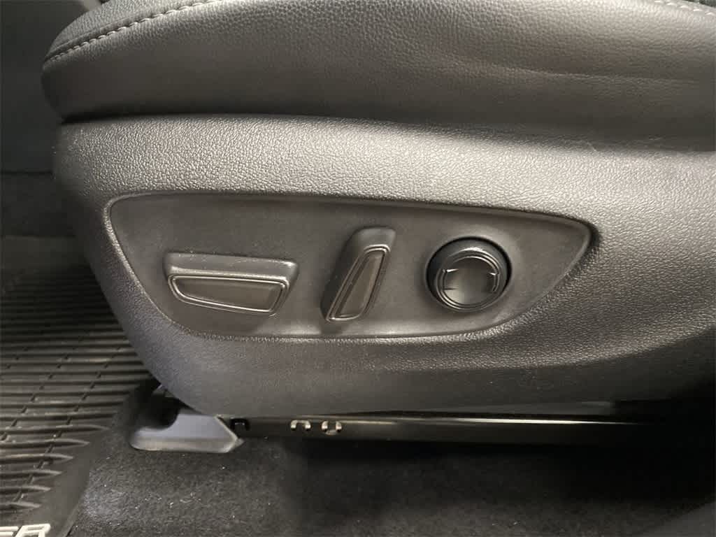 2020 Toyota Highlander Hybrid Platinum