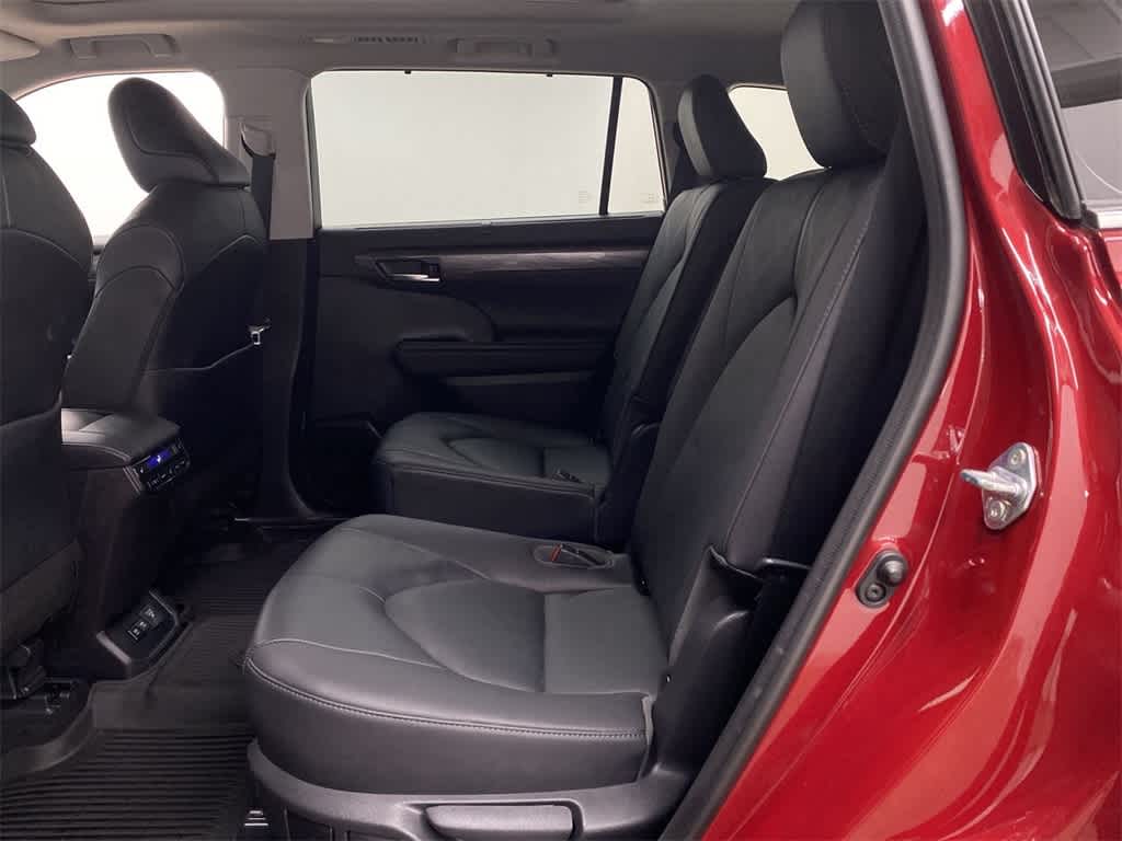 2020 Toyota Highlander Hybrid Platinum