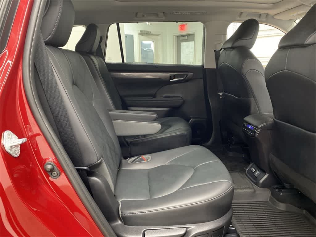 2020 Toyota Highlander Hybrid Platinum