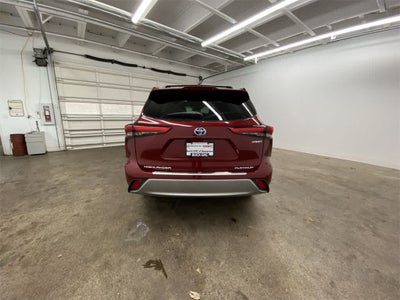 2020 Toyota Highlander Hybrid Platinum