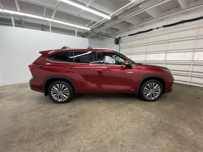 2020 Toyota Highlander Hybrid Platinum