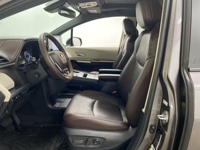 2024 Toyota Sienna Platinum