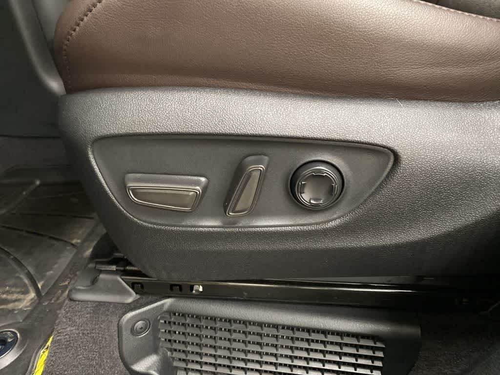 2024 Toyota Sienna Platinum