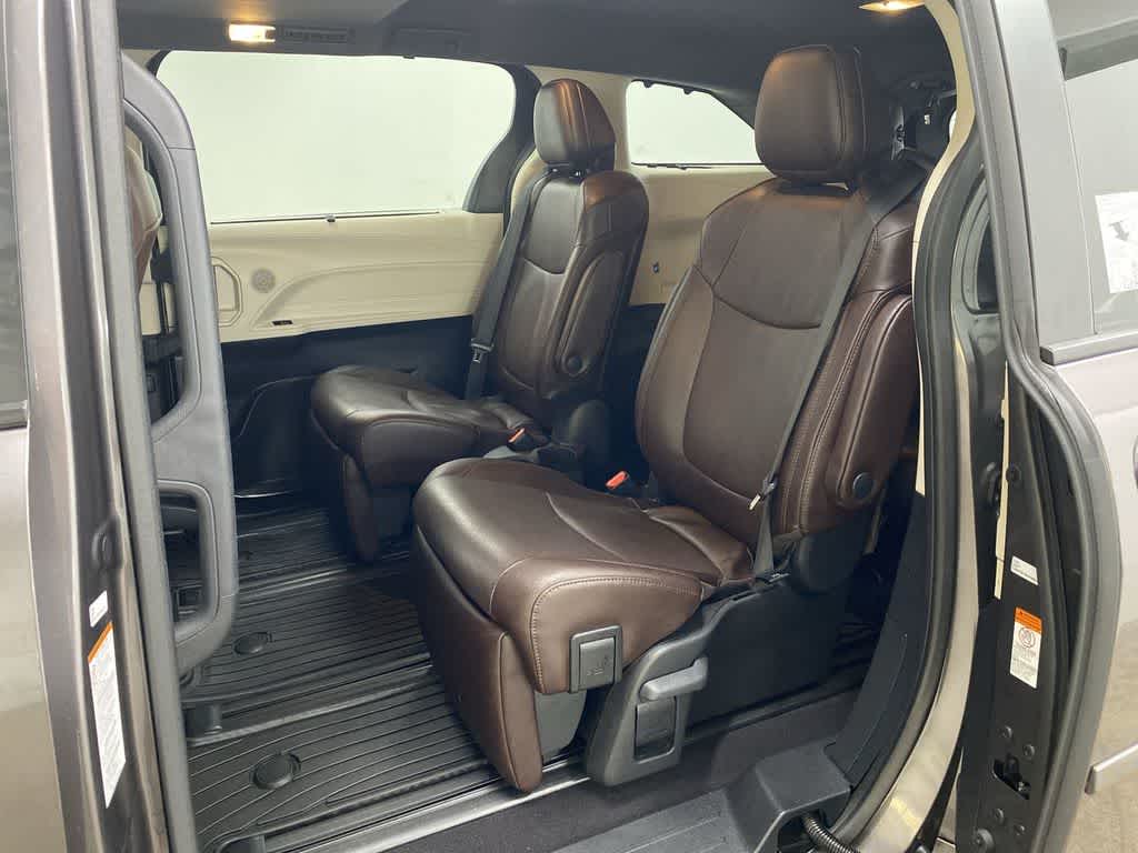 2024 Toyota Sienna Platinum